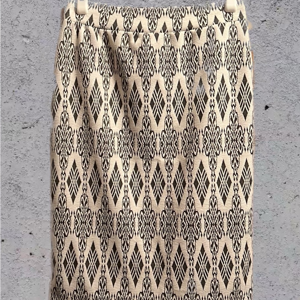 Pencil skirt size medium